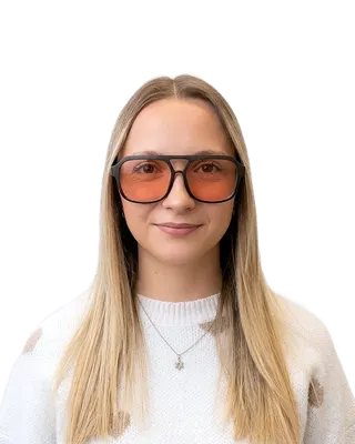 Porträt von Denise Losert, Augenoptikerin
